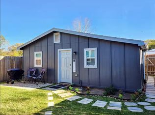 203 8th Ave N, Texas City, TX 77590