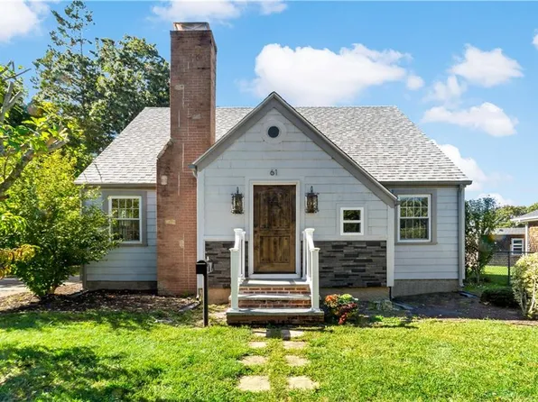61 Fairview Ave, Coventry, RI 02816