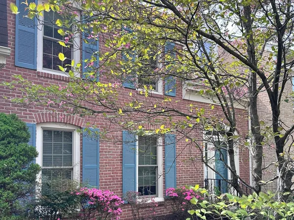 9217 Gatewater Ter, Potomac, MD 20854