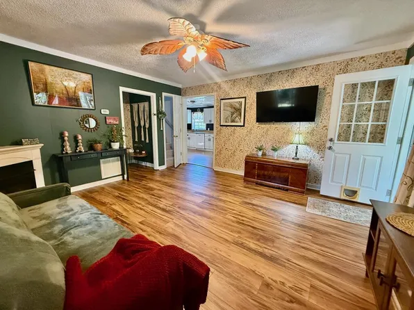 253 Truett Camp Rd, Hayesville, NC 28904