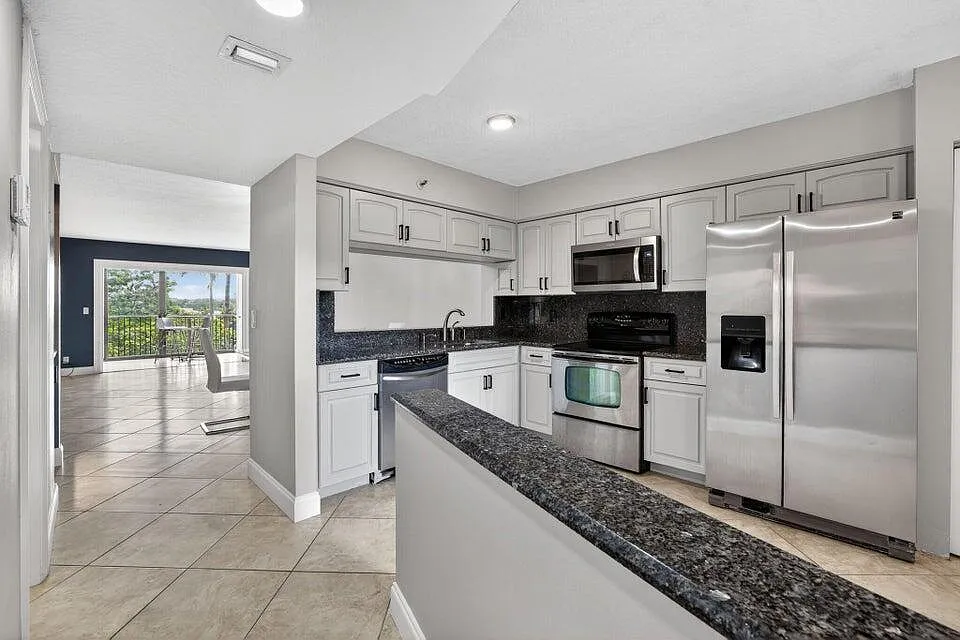 2 bed, 2.0 bath, 1222 sqft, $2,500 — Photo 4