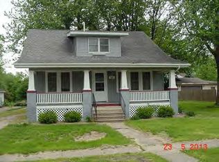 406 S Saint Marie St, Blue Mound, IL 62513