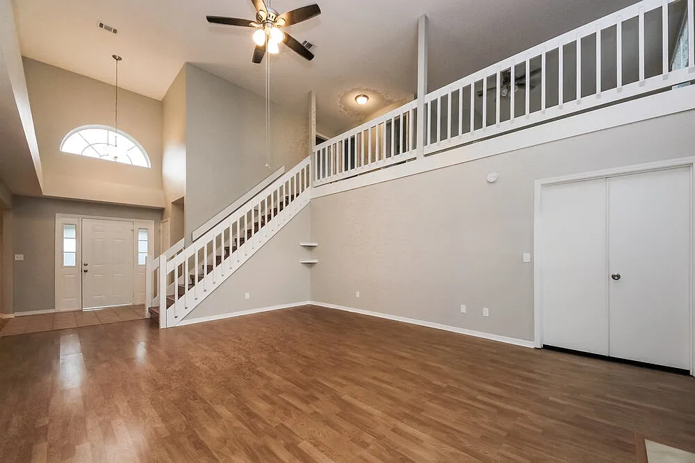 3 bed, 2.5 bath, 2091 sqft, $2,895 — Photo 4