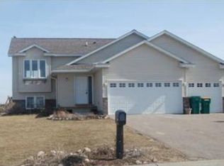 103 Highview Dr, Dassel, MN 55325