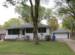 754 S Main St, Crown Point, IN 46307