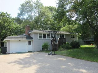 58 Indian Trl, Saunderstown, RI 02874