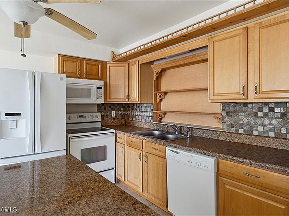 3rd image of 1710 Lakeview Ter