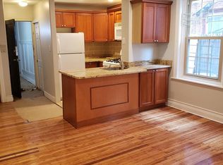 1211 Spruce St APT 1R, Philadelphia, PA 19107