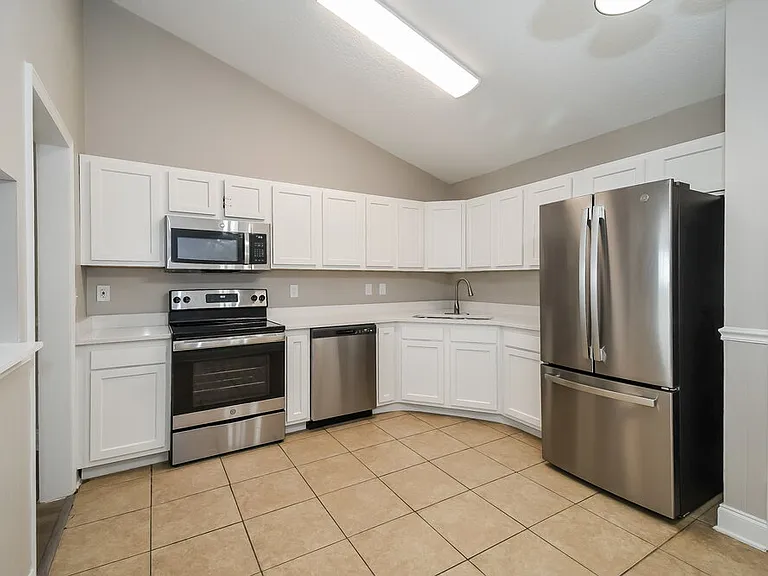 3083 Wavering Ln — Photo 9