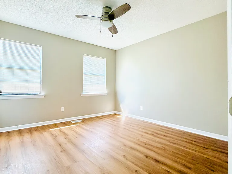 6 Almond Ct #3C — Photo 2