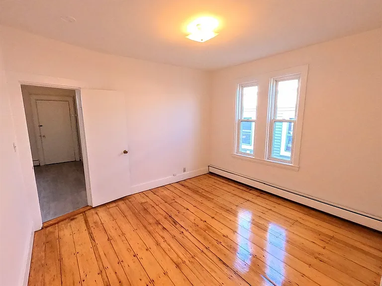 90 Wenham St #3 — Photo 14