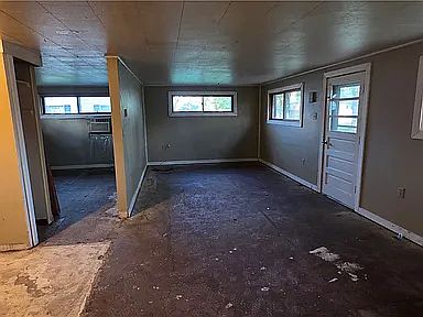5th image of 304 Gilbert St