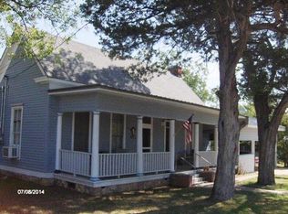 407 E Grand Ave, Comanche, TX 76442