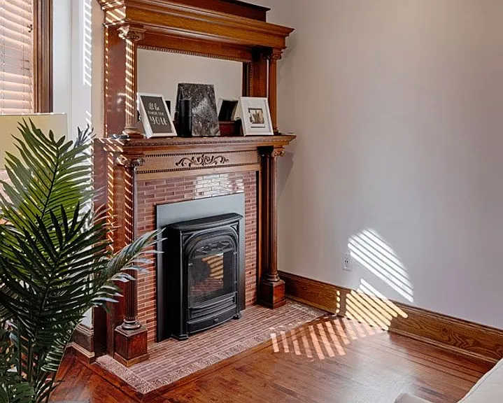 1605 Hennepin Ave — Photo 4