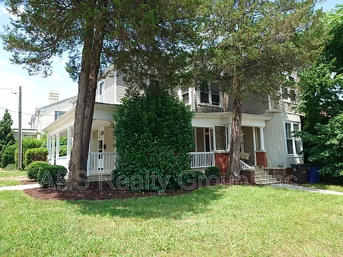 301 N Spring St #1 Photo 1