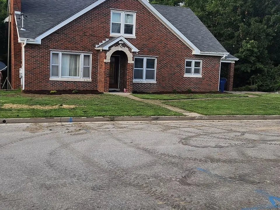 1602 Saint Marys Blvd #2