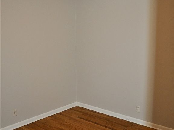 2nd image of 5 Chipwood Dr