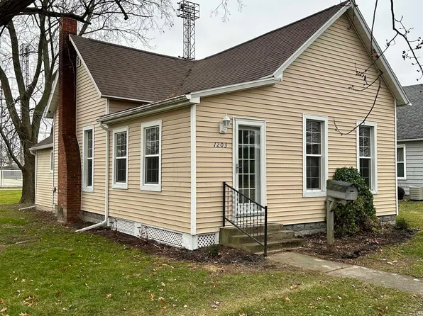 1203 Madison St, Decatur, IN 46733