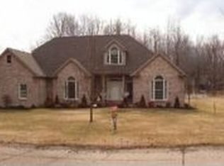7311 Pleasant Ridge Dr, Newburgh, IN 47630
