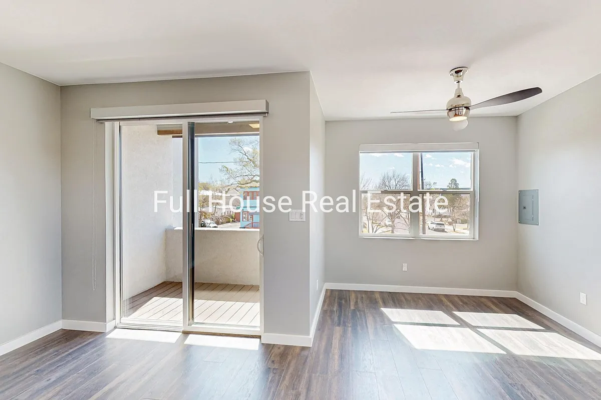 Building Photo - 848 Tijeras Ave NW #B