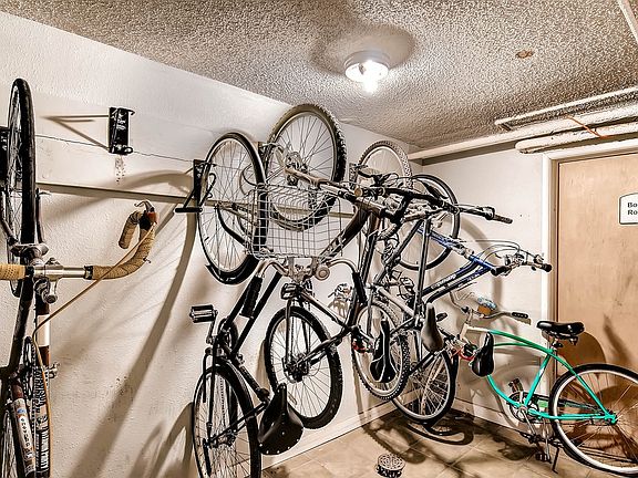 3rd image of 1245 Columbine St APT 408