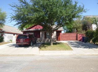 2002 Denmark Ln, Laredo, TX 78045