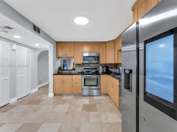 7653 NW 79th Ave APT 109, Tamarac, FL 33321