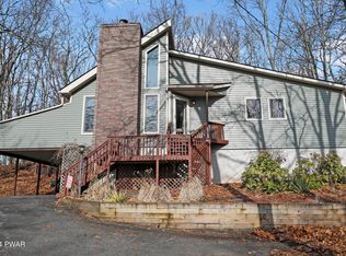 5224 Woodbridge Dr E, Bushkill, PA