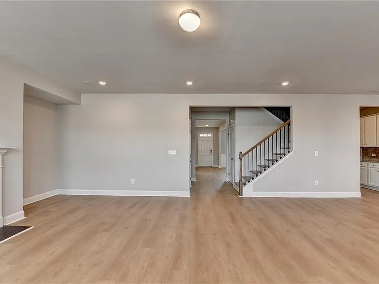 7410 Ansley View Ln — Photo 28