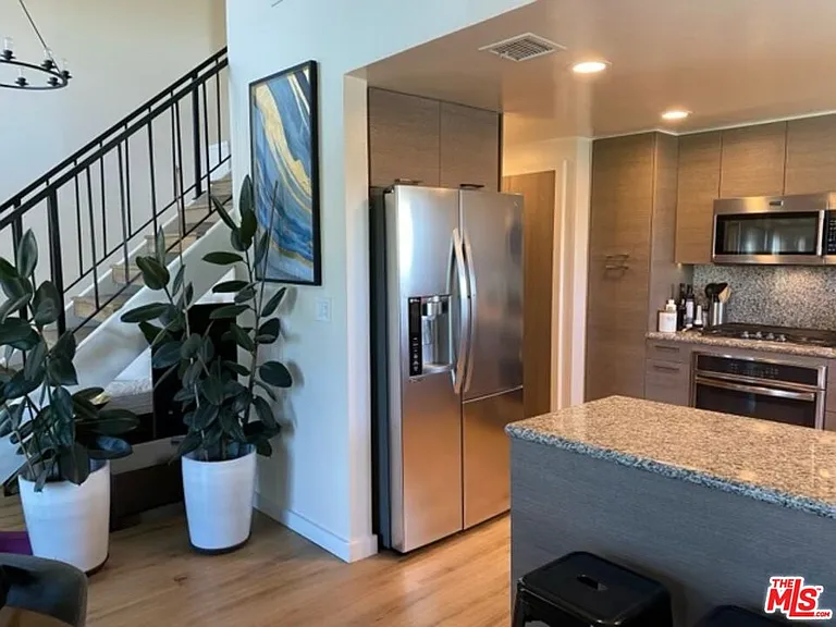 221 S Gale Dr #406 — Photo 10