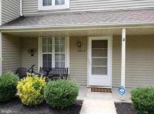 1124 Thornwood Dr, Mount Laurel, NJ
