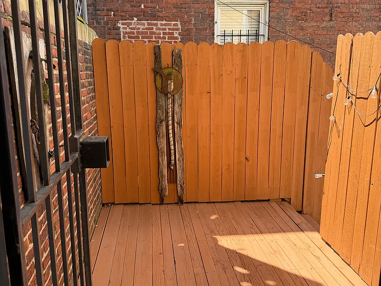 602 9th St NE #1 — Photo 16