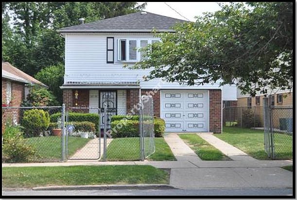1st image of 21708 Hollis Ave