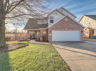 3215 Orchard Way, Bentonville, AR 72712