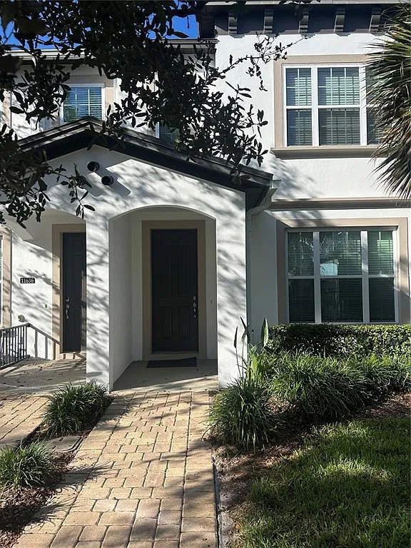 3 bed, 2.5 bath, 1584 sqft, $2,600 — Photo 1
