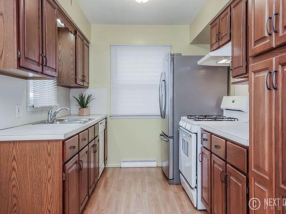 5th image of 871 Carrier Creek Blvd NE