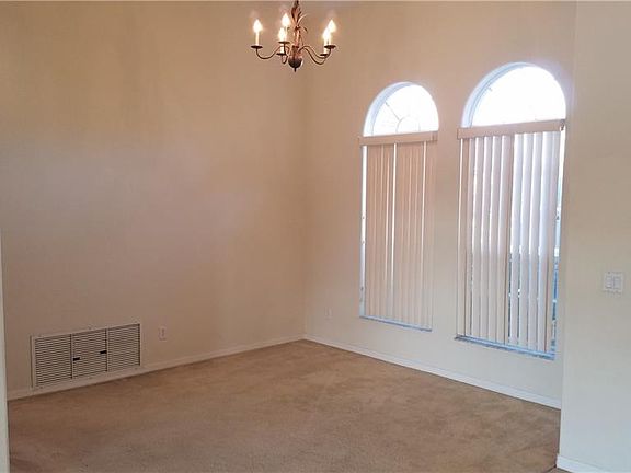 4th image of 2451 Holly Berry Cir