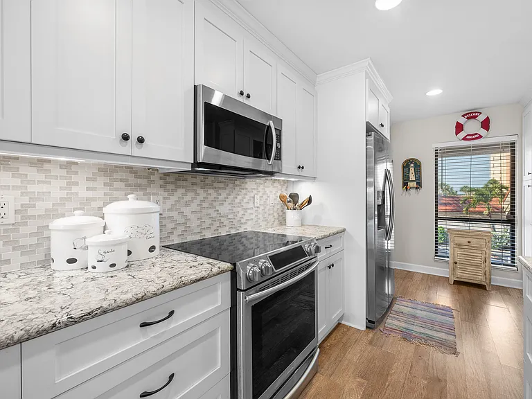 4750 Brittany Dr S #126 — Photo 8