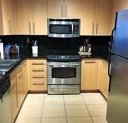 5th image of 511 SE 5th Ave APT 607