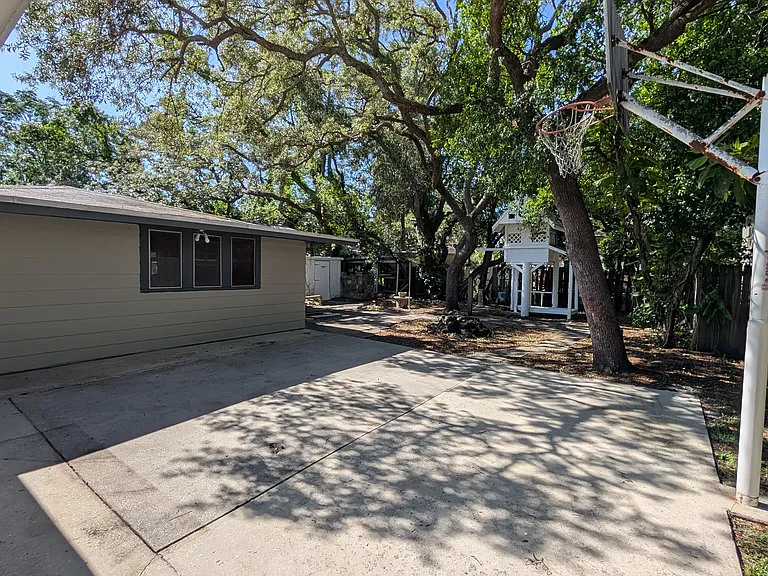 909 Magnolia Dr #HOUSE — Photo 34