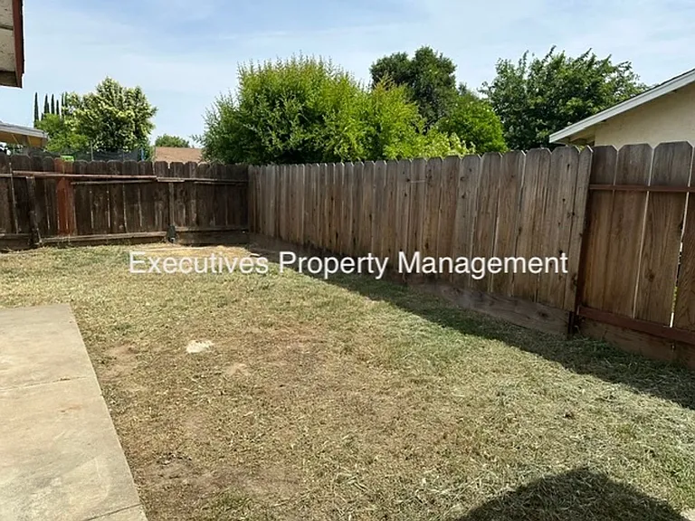 1859 Heritage Dr — Photo 8