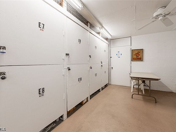 5th image of 5959 Winkler Rd APT 218