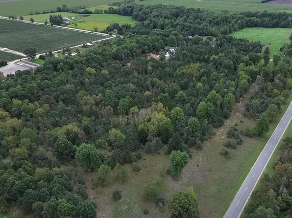 4154 S Sullivan Rd, Ravenna, MI 49451