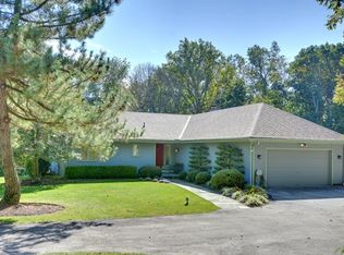 28 Hickory Ln, Malvern, PA 19355
