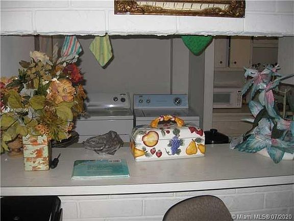 3rd image of 2011 NW 46th Ave APT B202