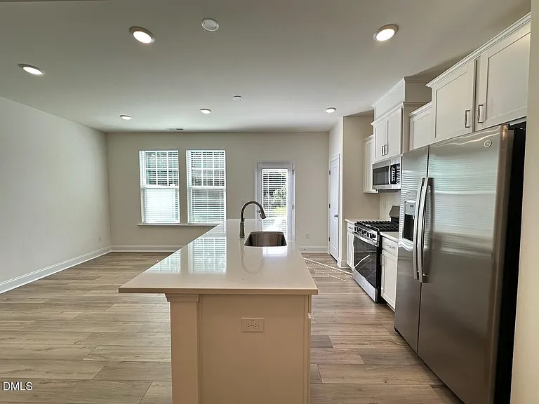 947 Kensley Grove Ln — Photo 9