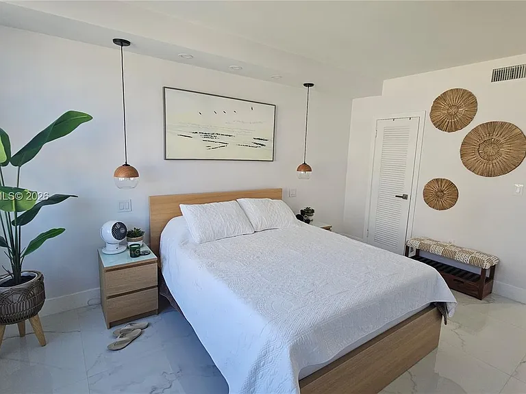1950 S Ocean Dr #3D — Photo 21