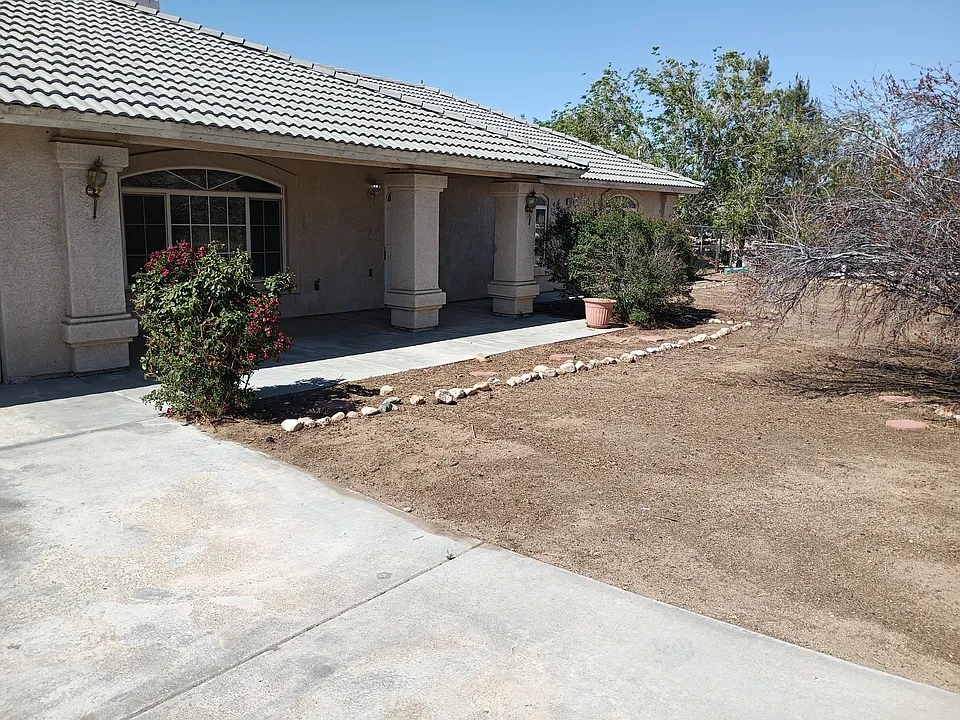 18616 Verano St