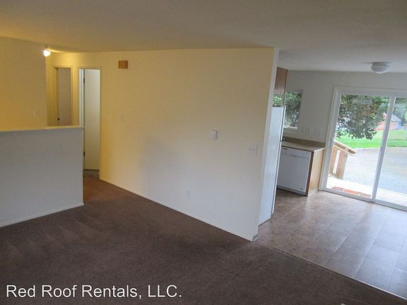 3rd image of 4220 S 34th St