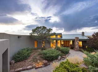 11 Juan De Gabaldon Trl, Santa Fe, NM 87506